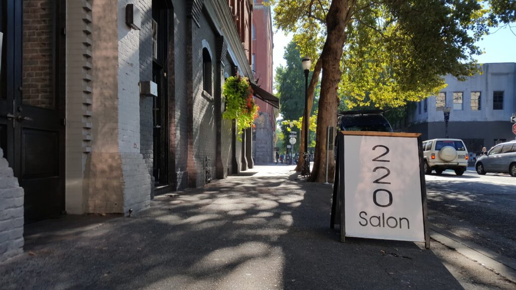 Hair salon 220 Salon Inc near me