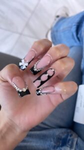 Nail salon Luxe Nails & Spa near me