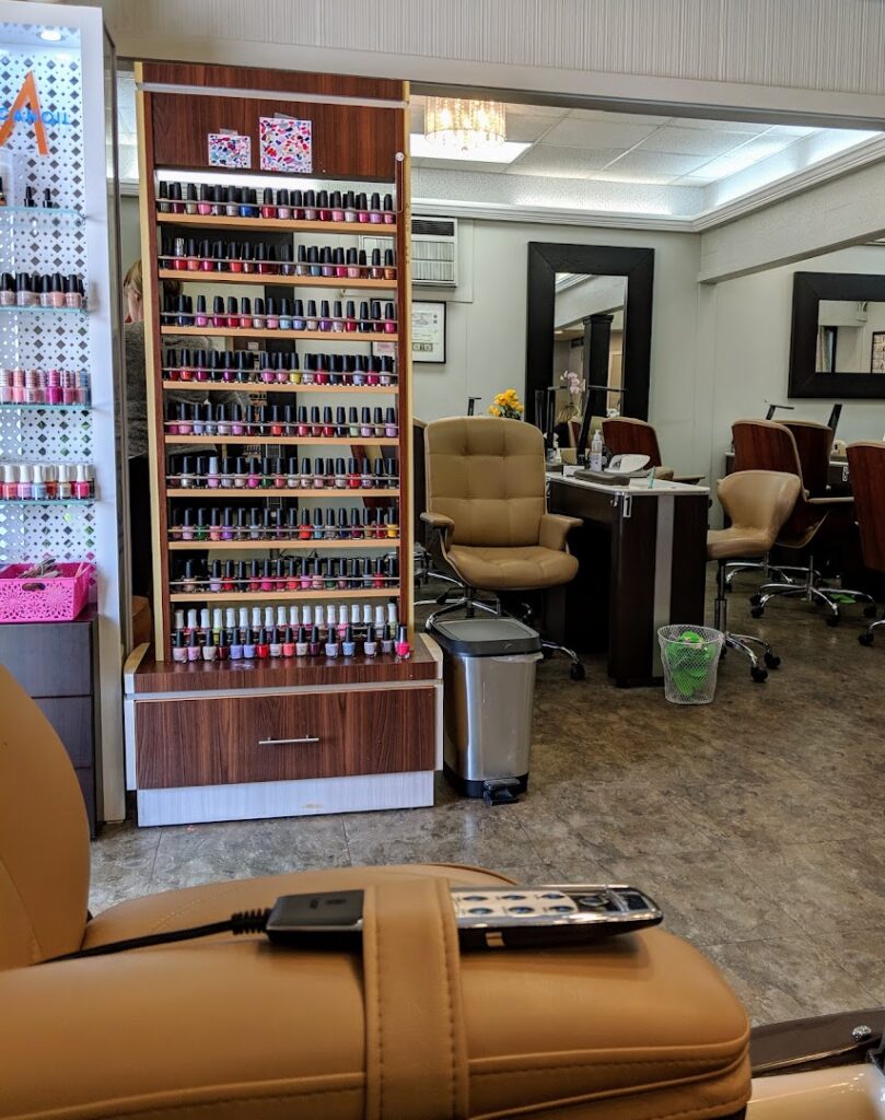 Nail salon The NailShoppe of South Tampa near me