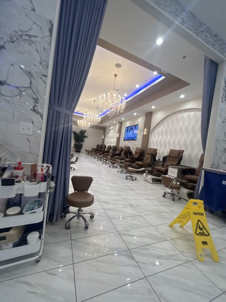 Nail salon Valentino Nail Bar near me